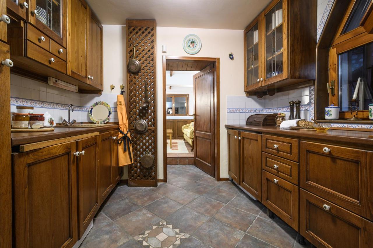 Villa Anna Luxury Lake Residence Shtarkelovo Gnezdo Eksteriør billede