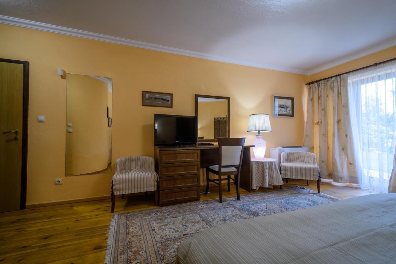 Villa Anna Luxury Lake Residence Shtarkelovo Gnezdo Eksteriør billede