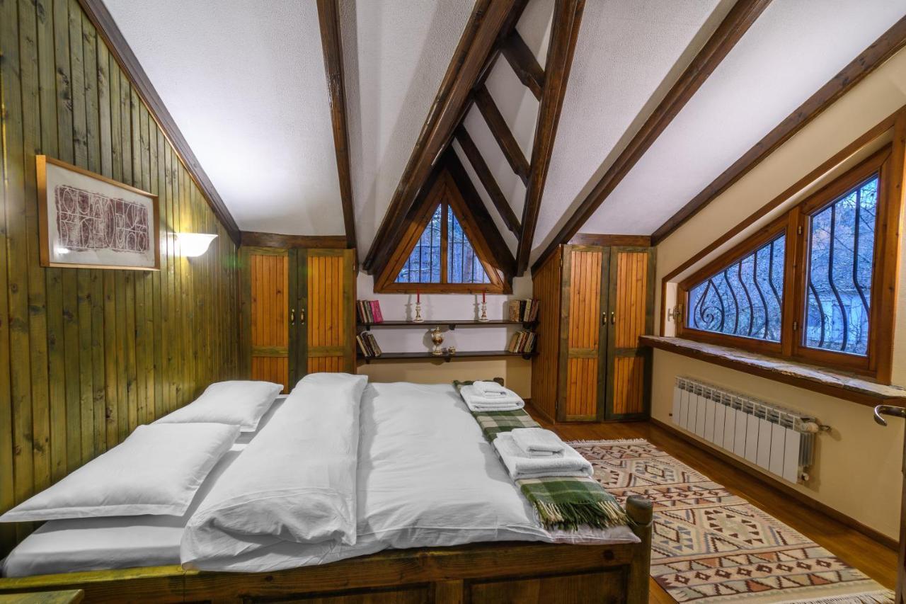 Villa Anna Luxury Lake Residence Shtarkelovo Gnezdo Eksteriør billede