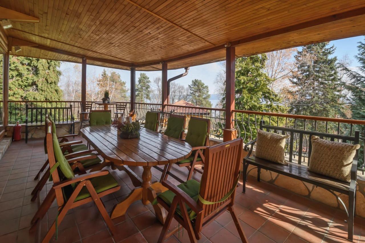 Villa Anna Luxury Lake Residence Shtarkelovo Gnezdo Eksteriør billede