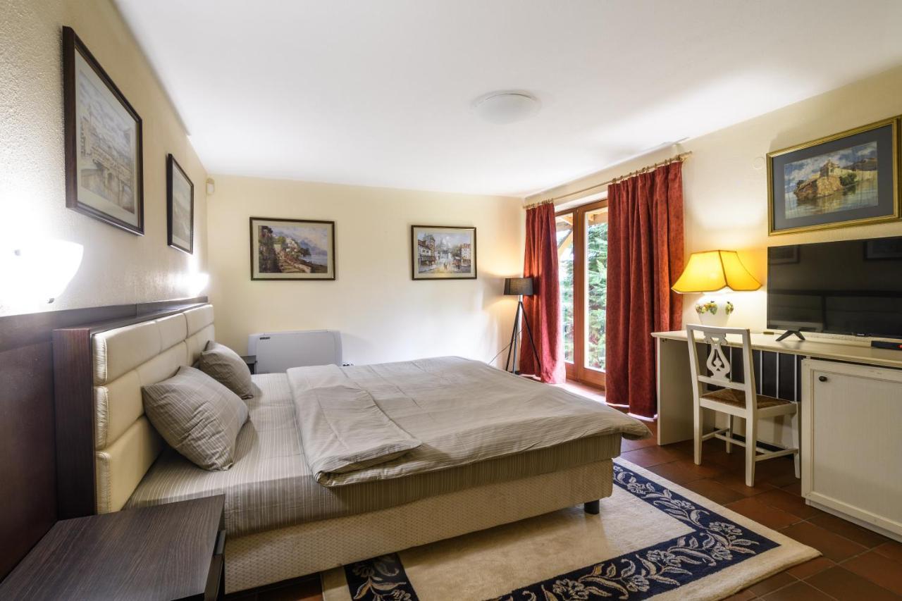 Villa Anna Luxury Lake Residence Shtarkelovo Gnezdo Eksteriør billede