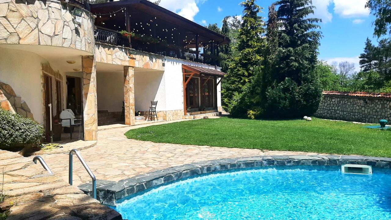 Villa Anna Luxury Lake Residence Shtarkelovo Gnezdo Eksteriør billede